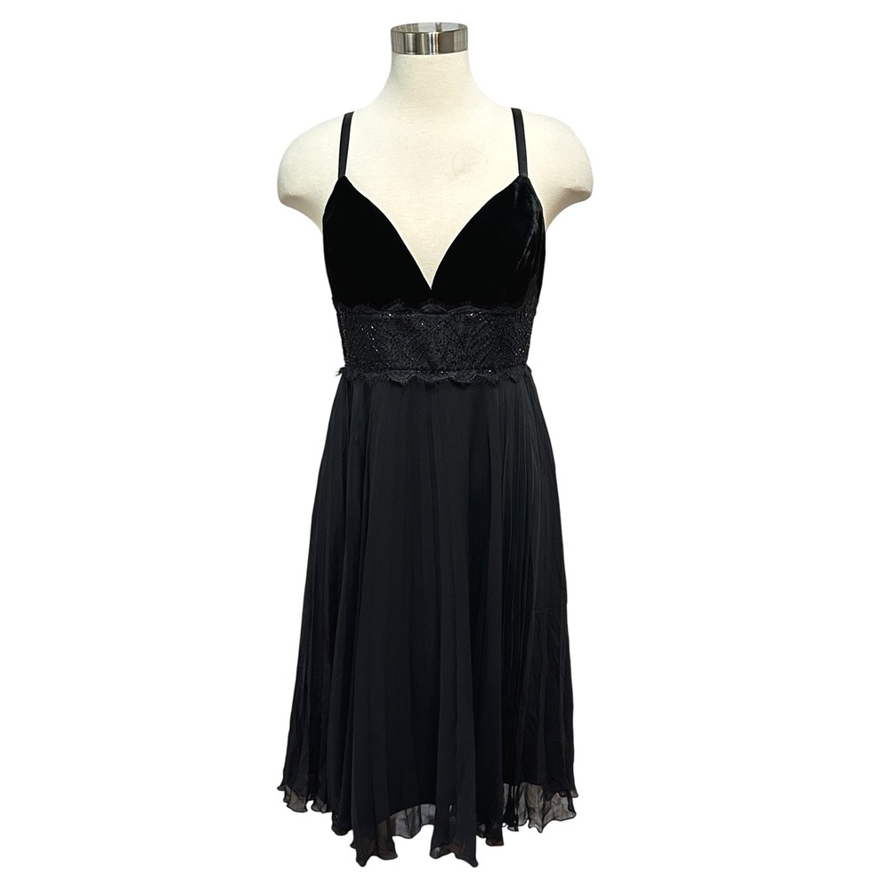 BCBG Paris Velvet Babydoll Dress Size 8 Black Beaded Pleated Skirt Y2K Party LBD